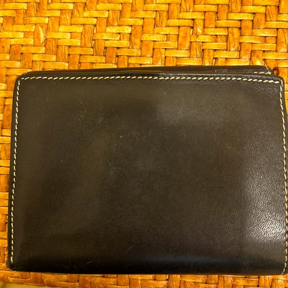 JUST CAMPAGNE WOMENS BLACK LEATHER BIFOLD WITH DOUBLE COIN POCKETS - Picture 2 of 8